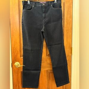Gloria Vanderbilt Black Straight Jeans Classic Style